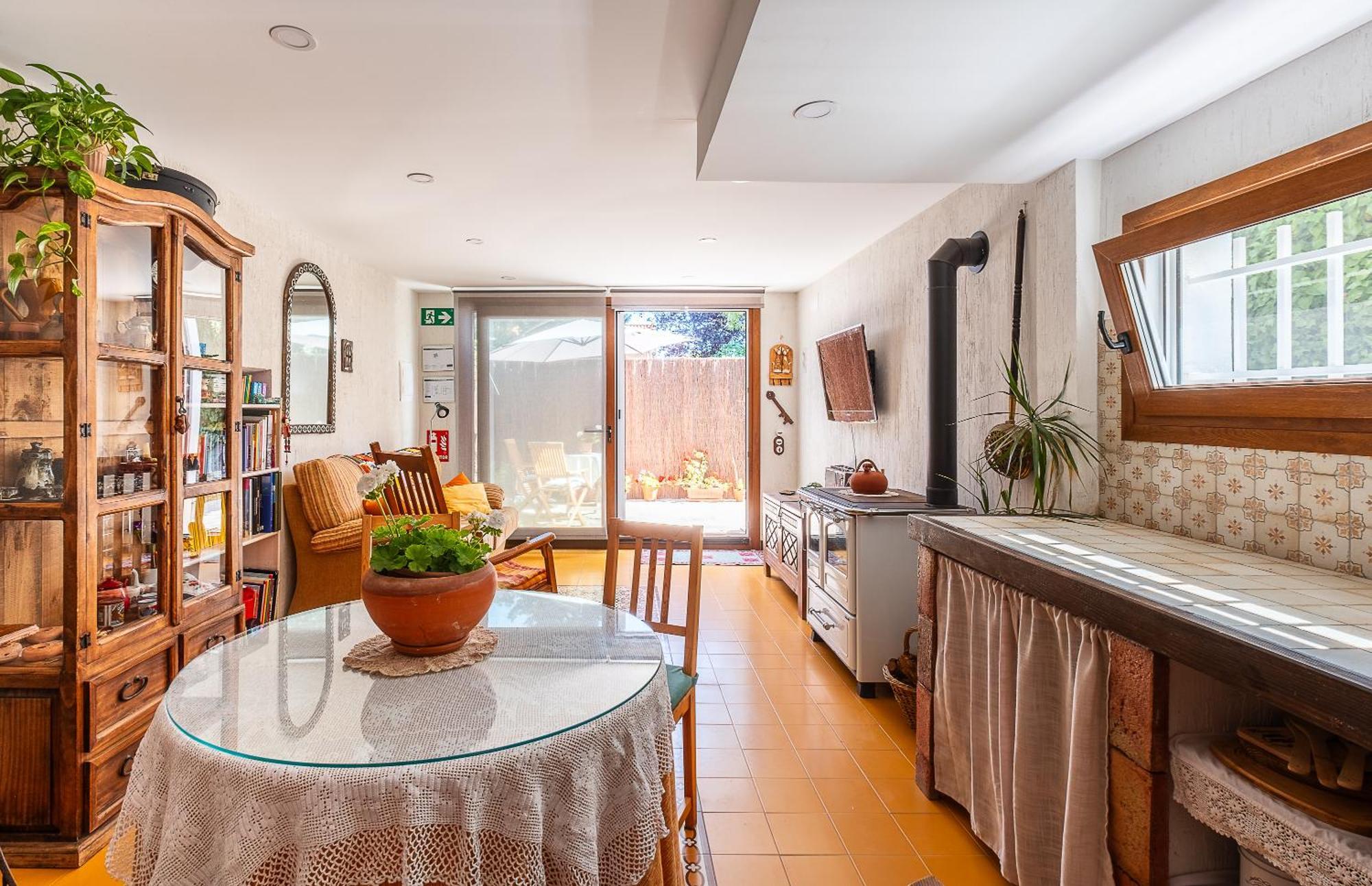 Apartment La Puerta Mataelpino